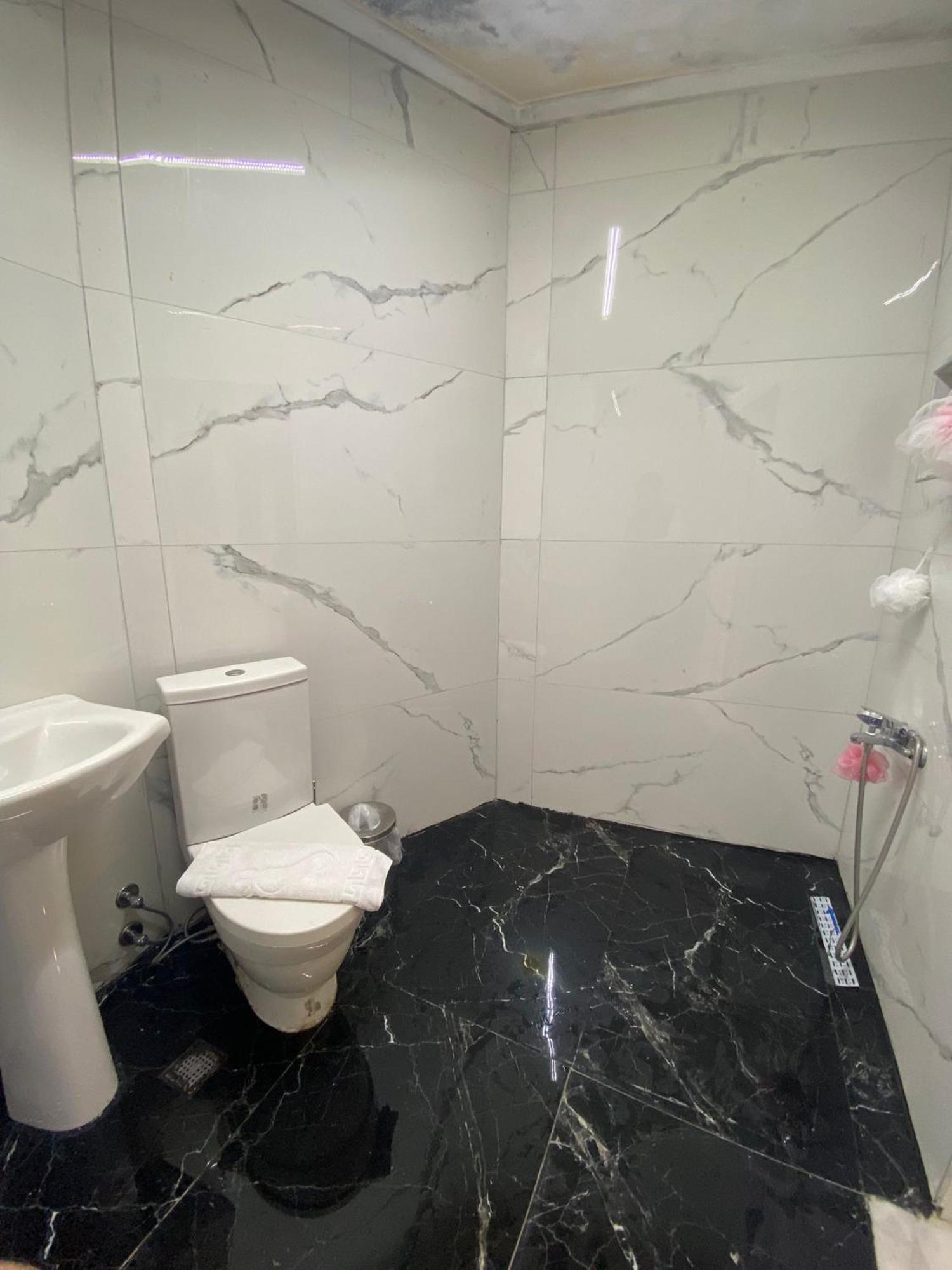 Ramo'S Aparatments & Suites Истанбул Екстериор снимка