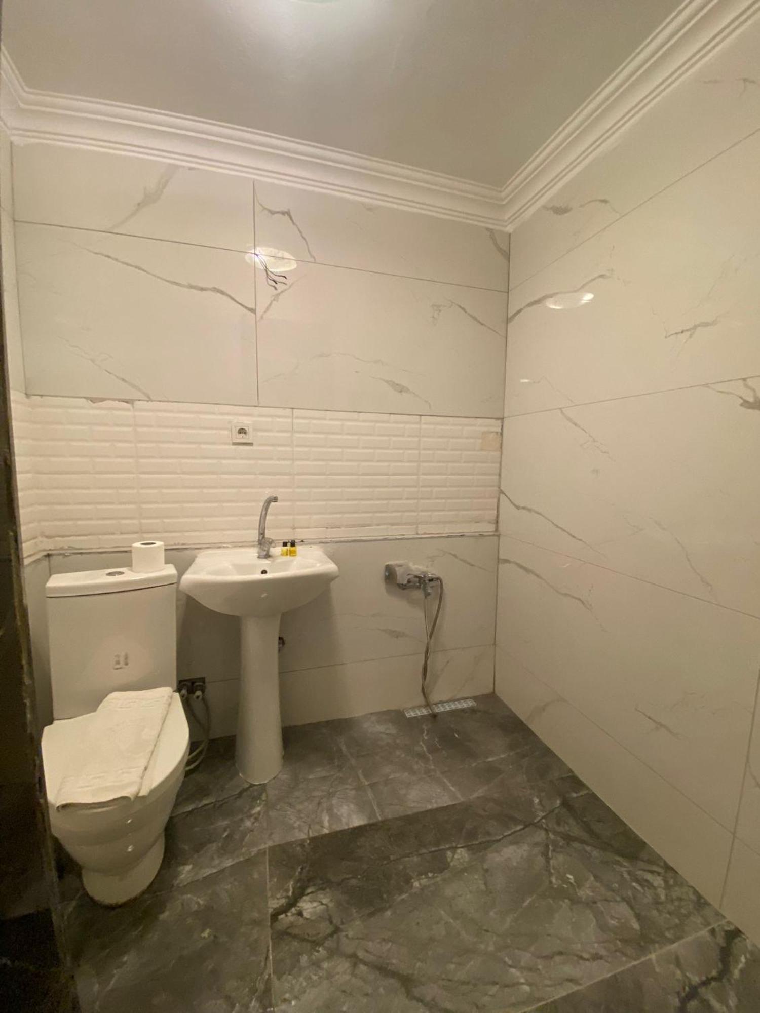 Ramo'S Aparatments & Suites Истанбул Екстериор снимка
